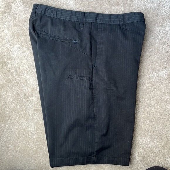 Volcom Shorts - Picture 4 of 7